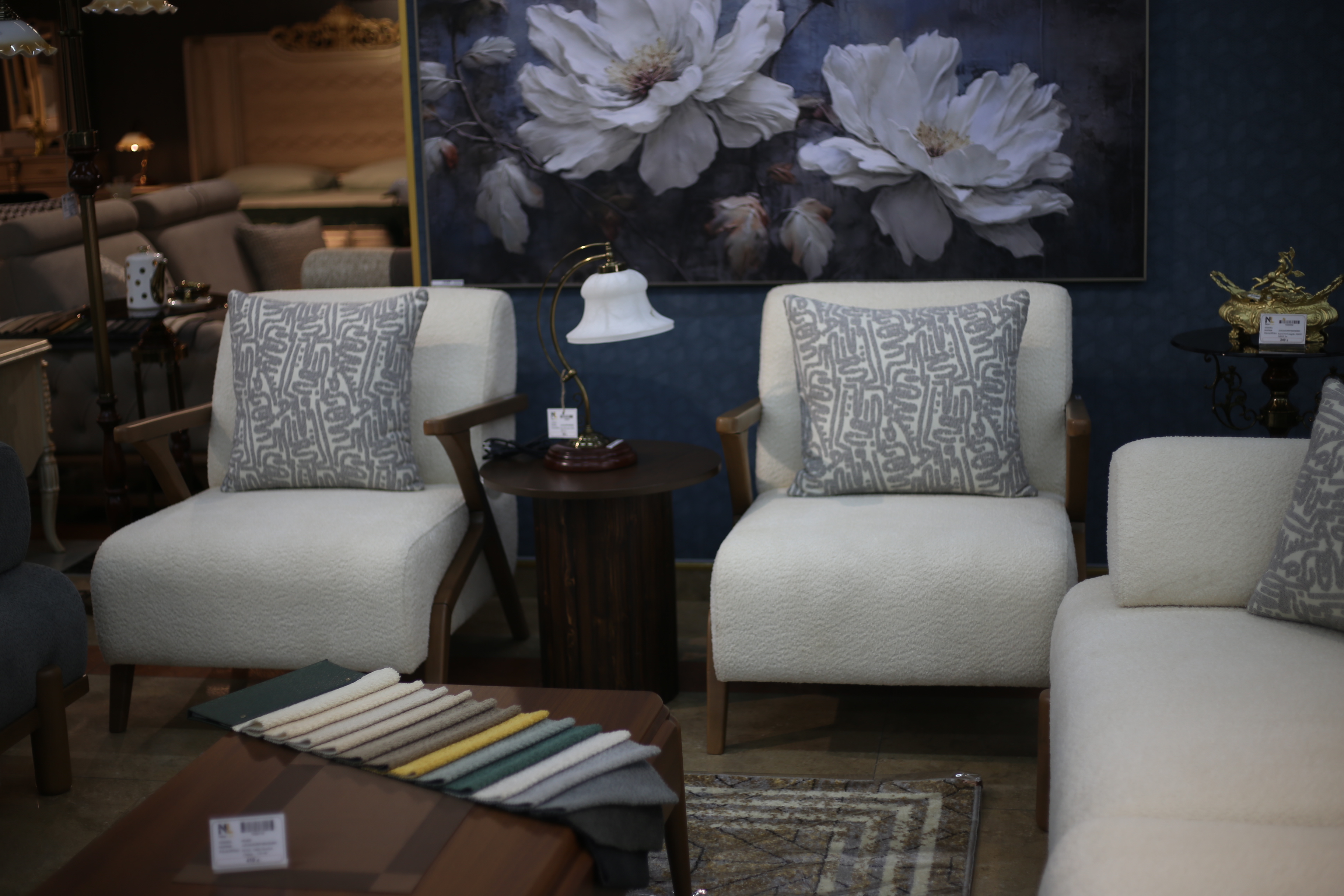 დივანი სავარძლებით 4