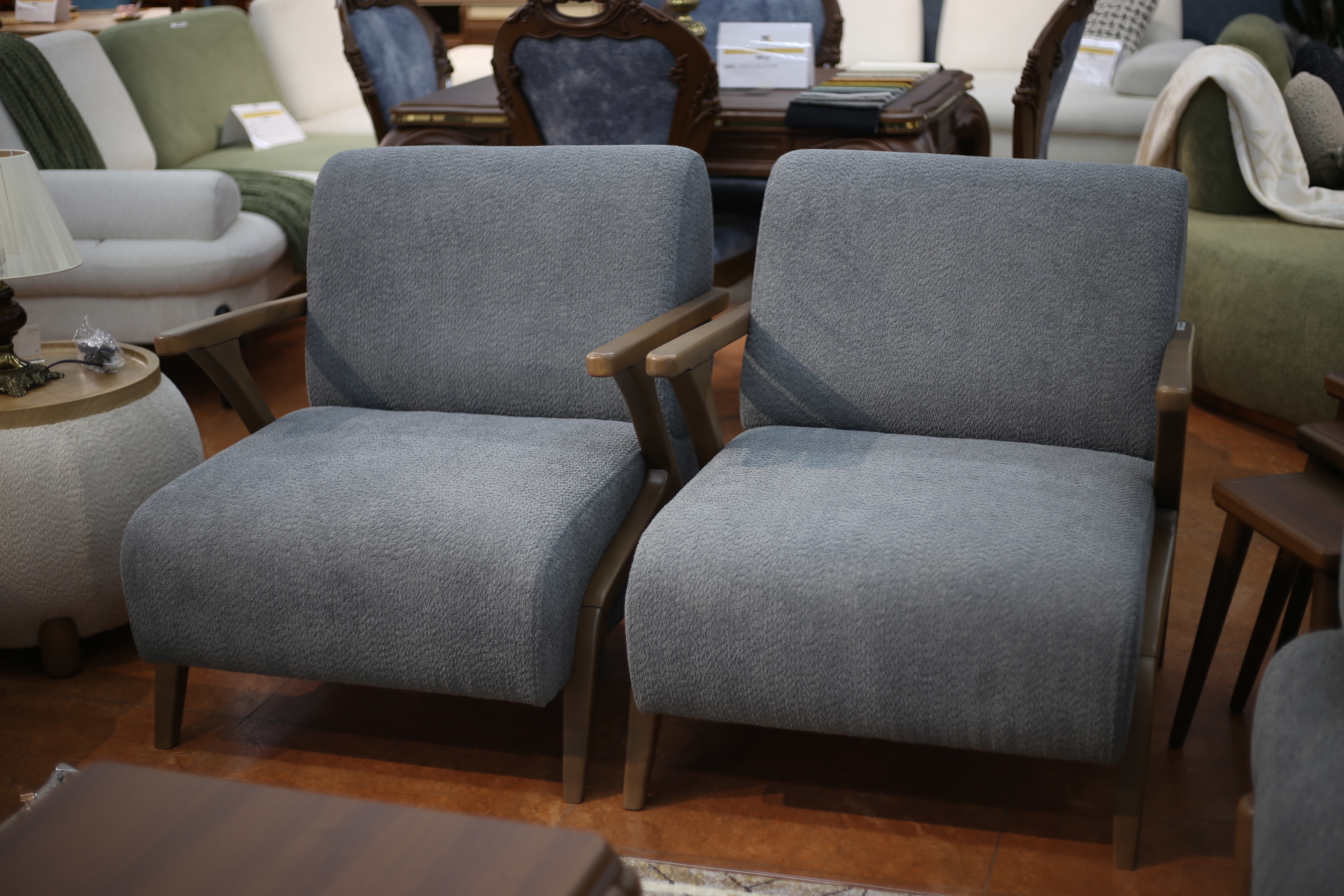 დივანი სავარძლებით 9