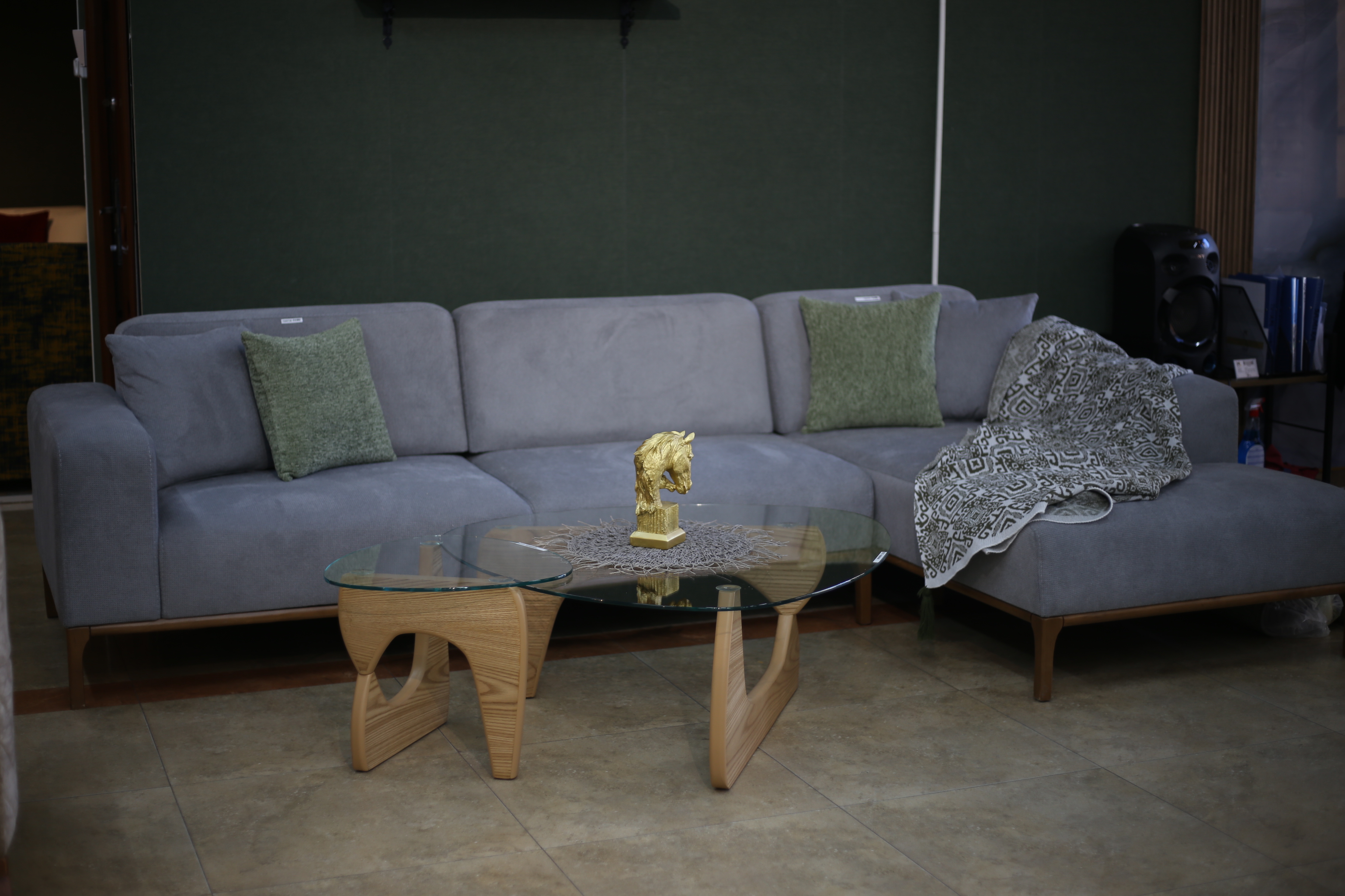 დივანი L კუთხე 2