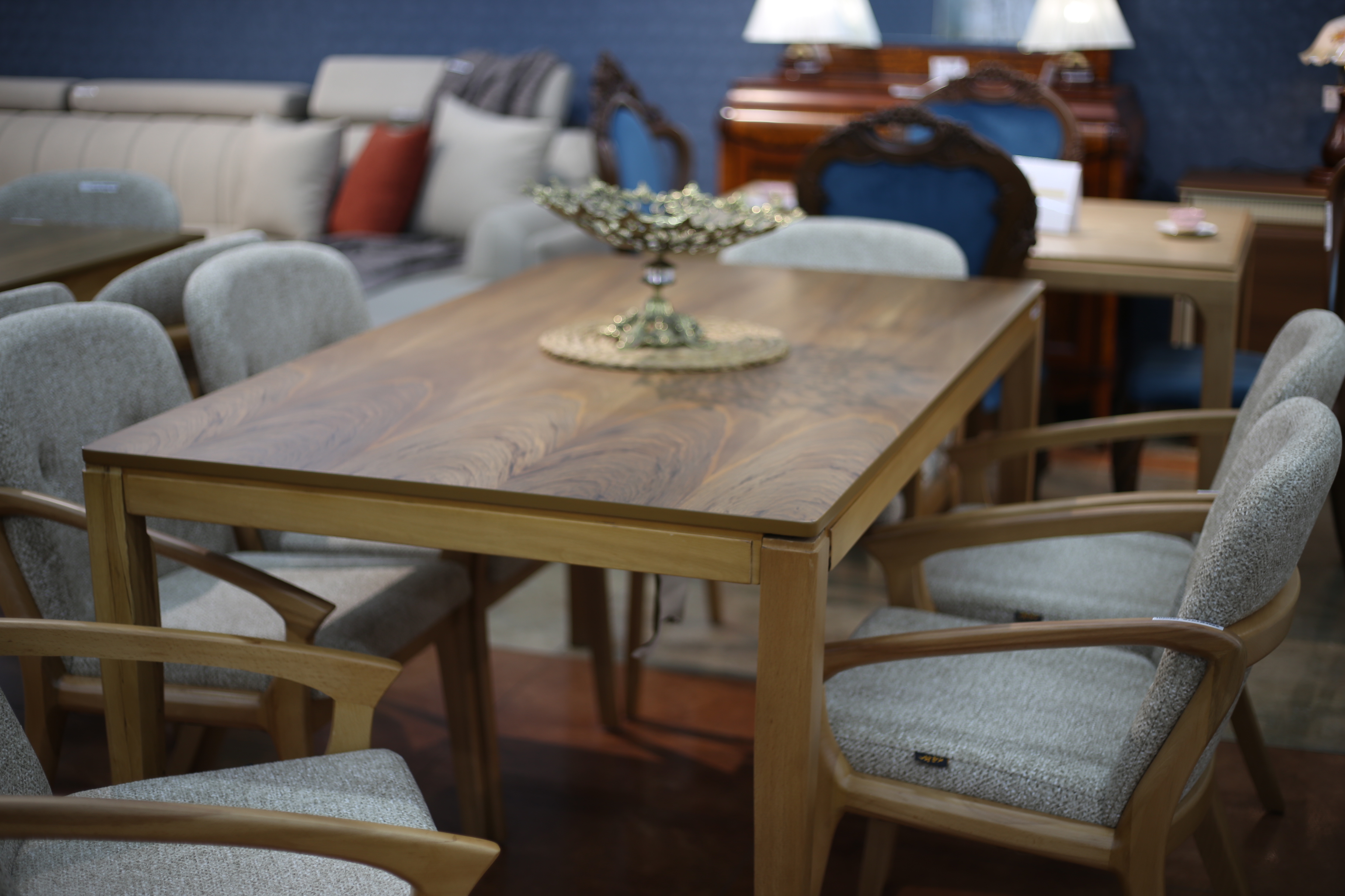 სამზარეულოს მაგიდა 3