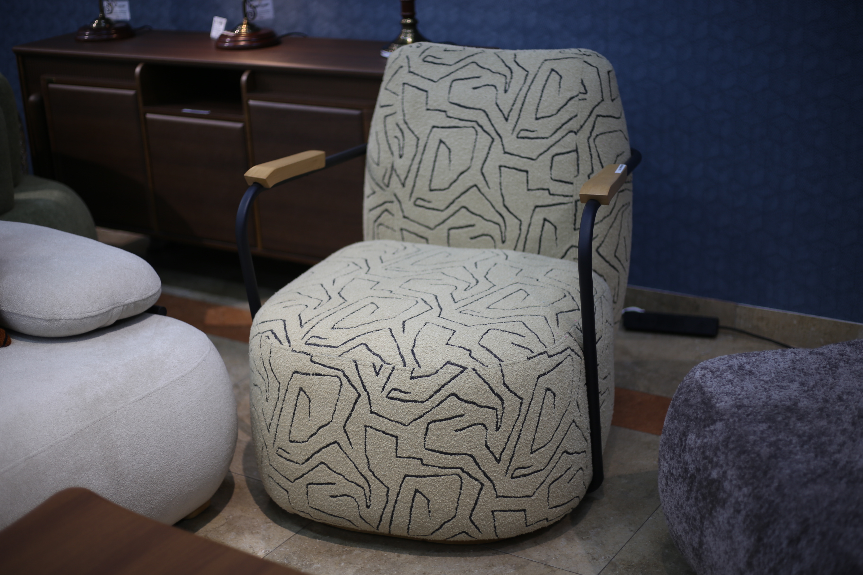 დივანი 2 სავარძლით 5