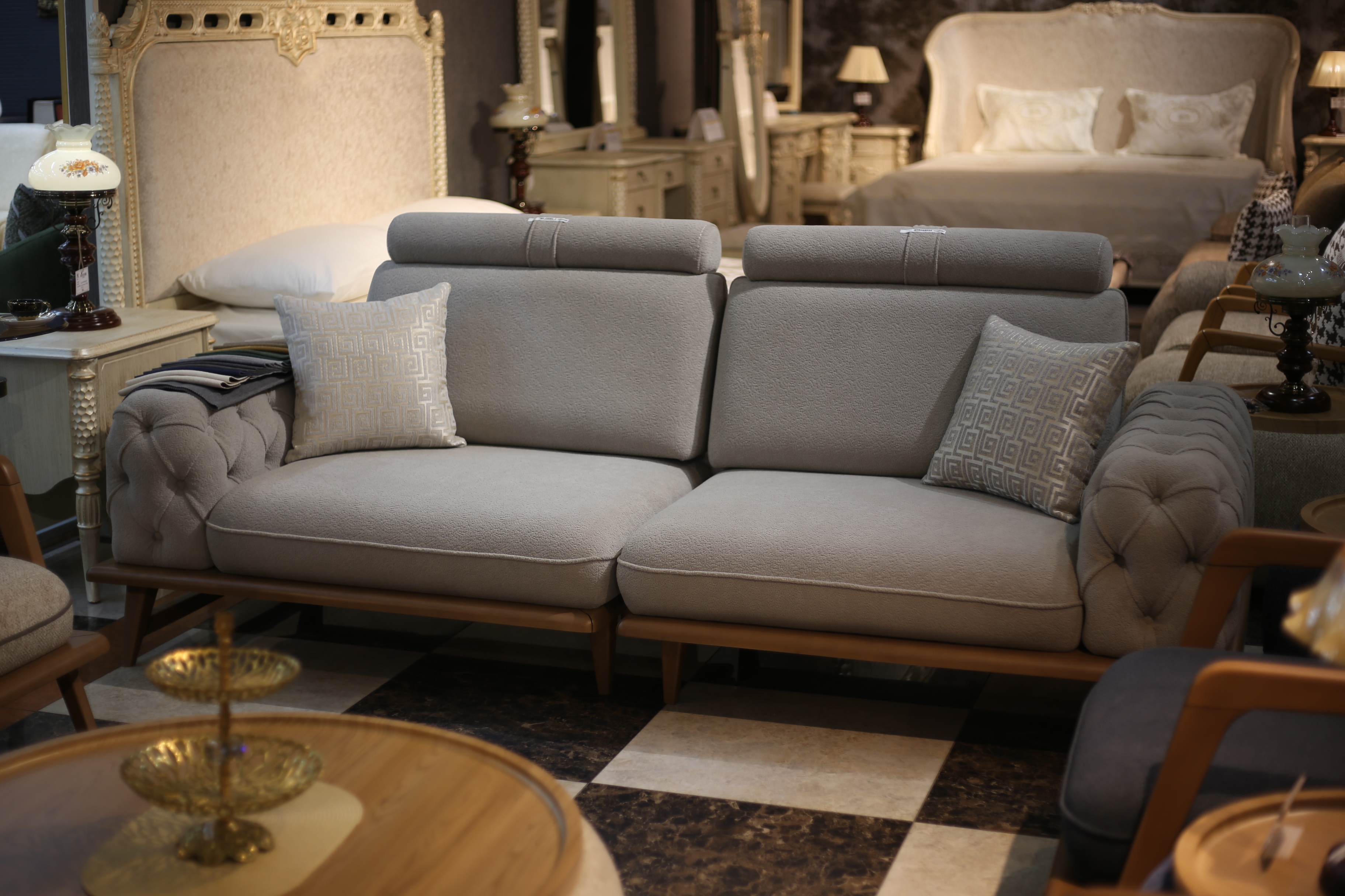 დივანი სავარძლებით 9