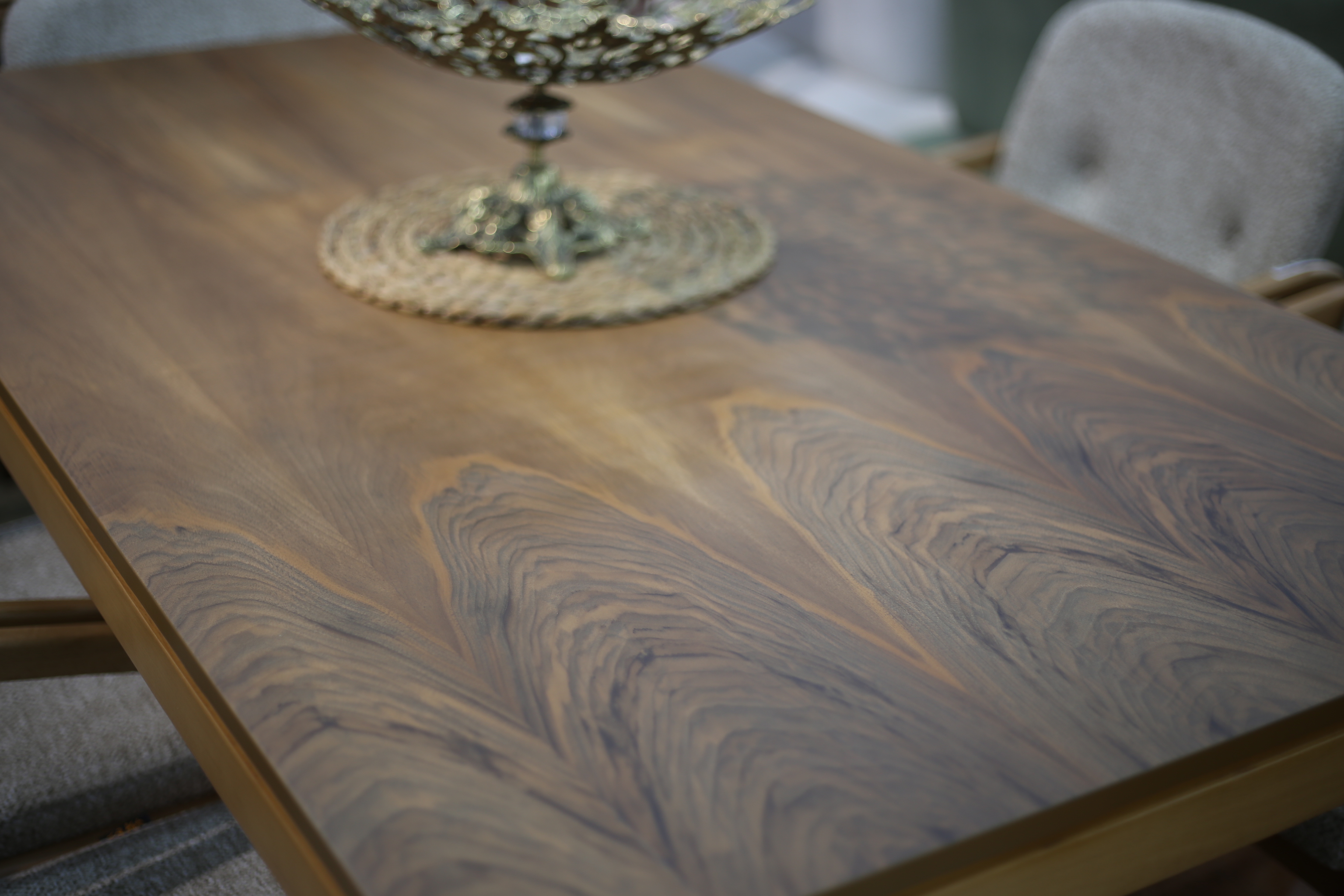 სამზარეულოს მაგიდა 4