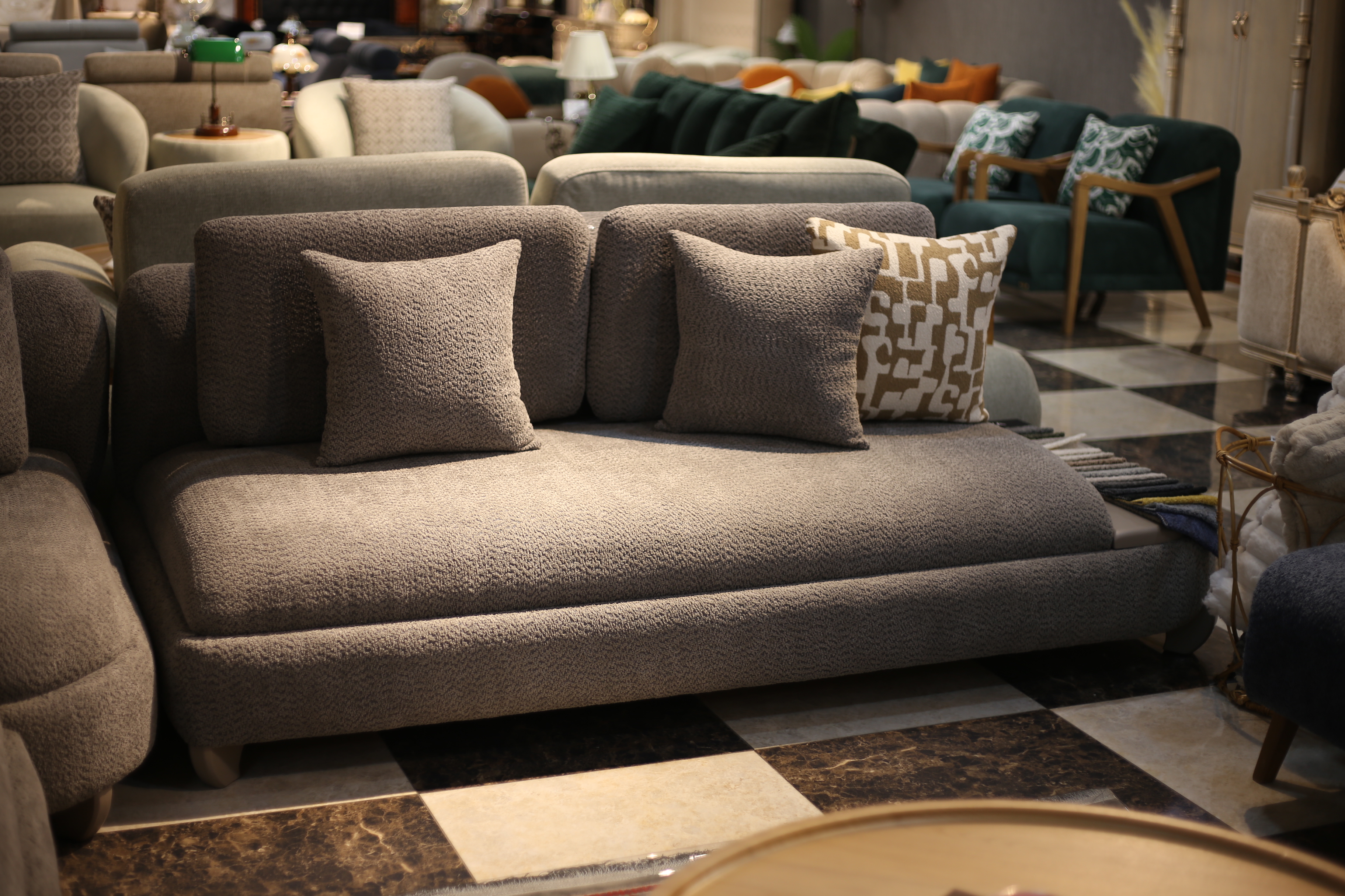 დივანი კუთხის 4