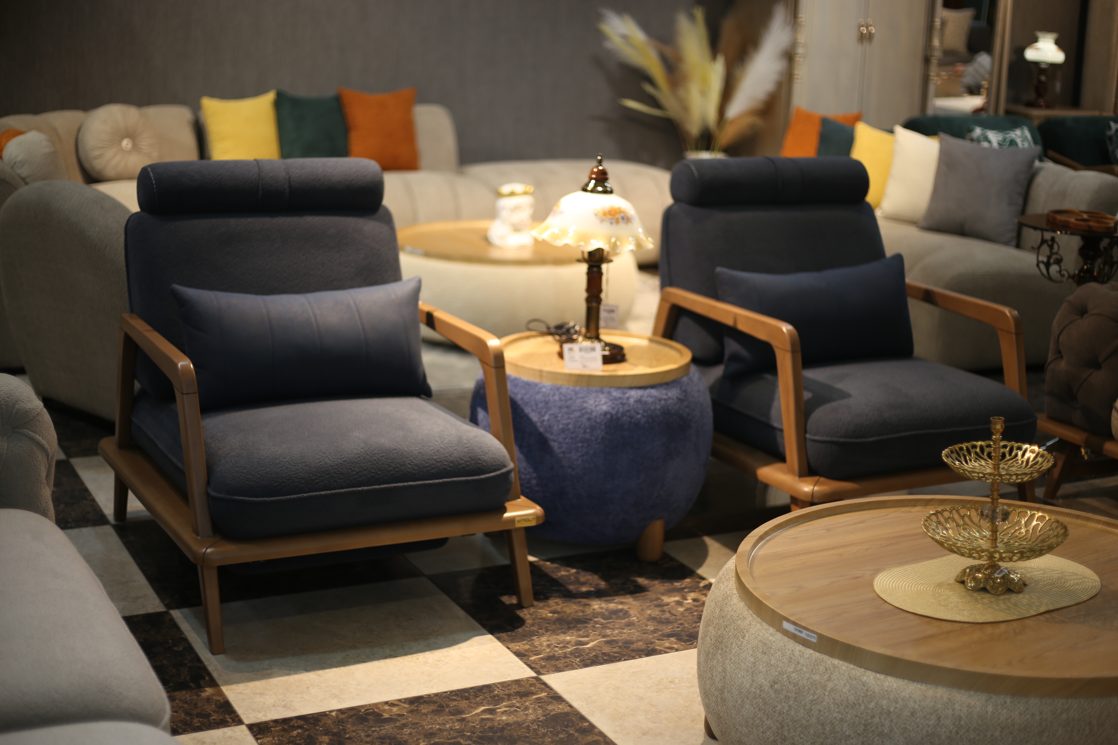 დივანი სავარძლებით 13