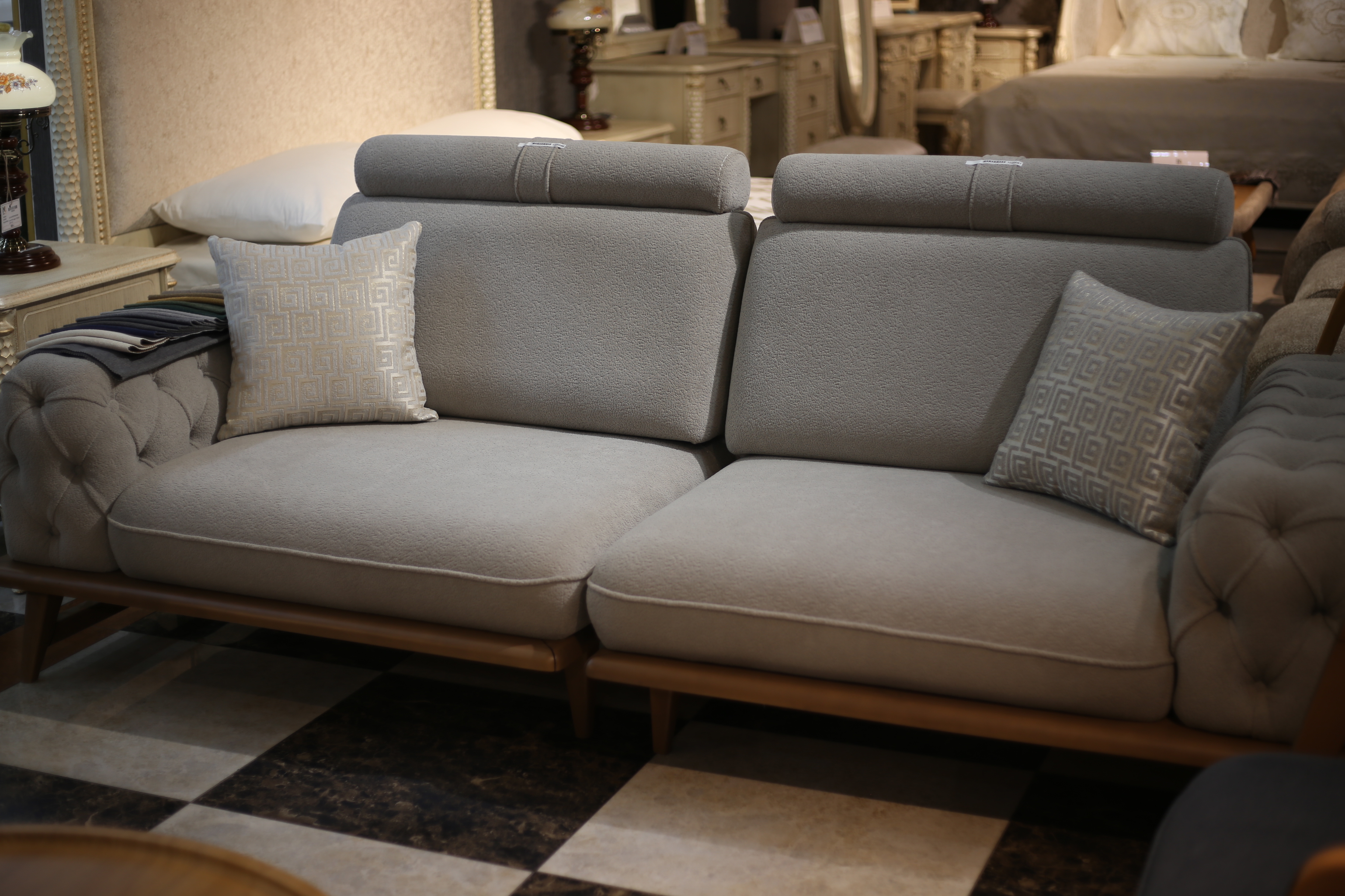 დივანი სავარძლებით 17