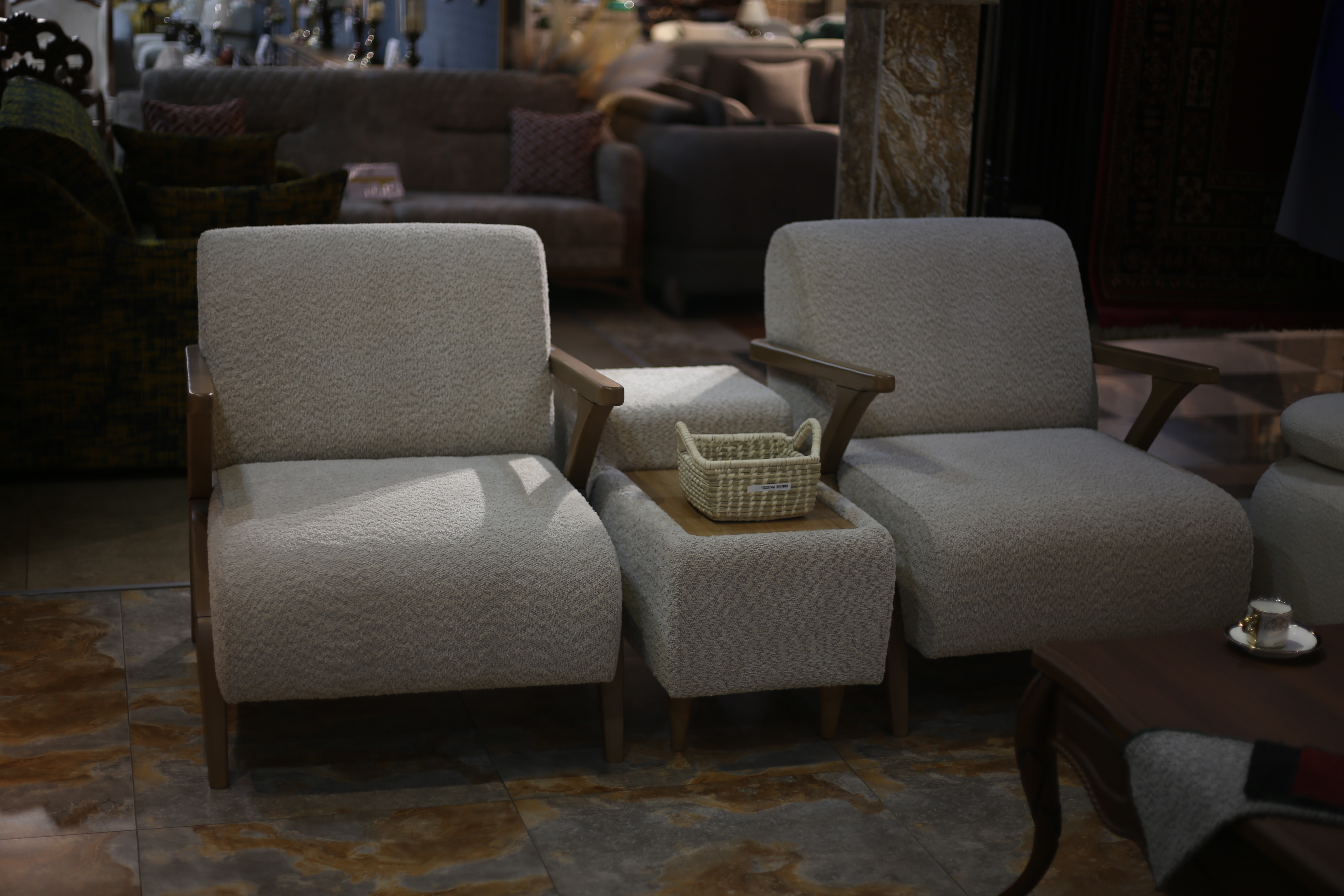 დივანი სავარძლებით 4