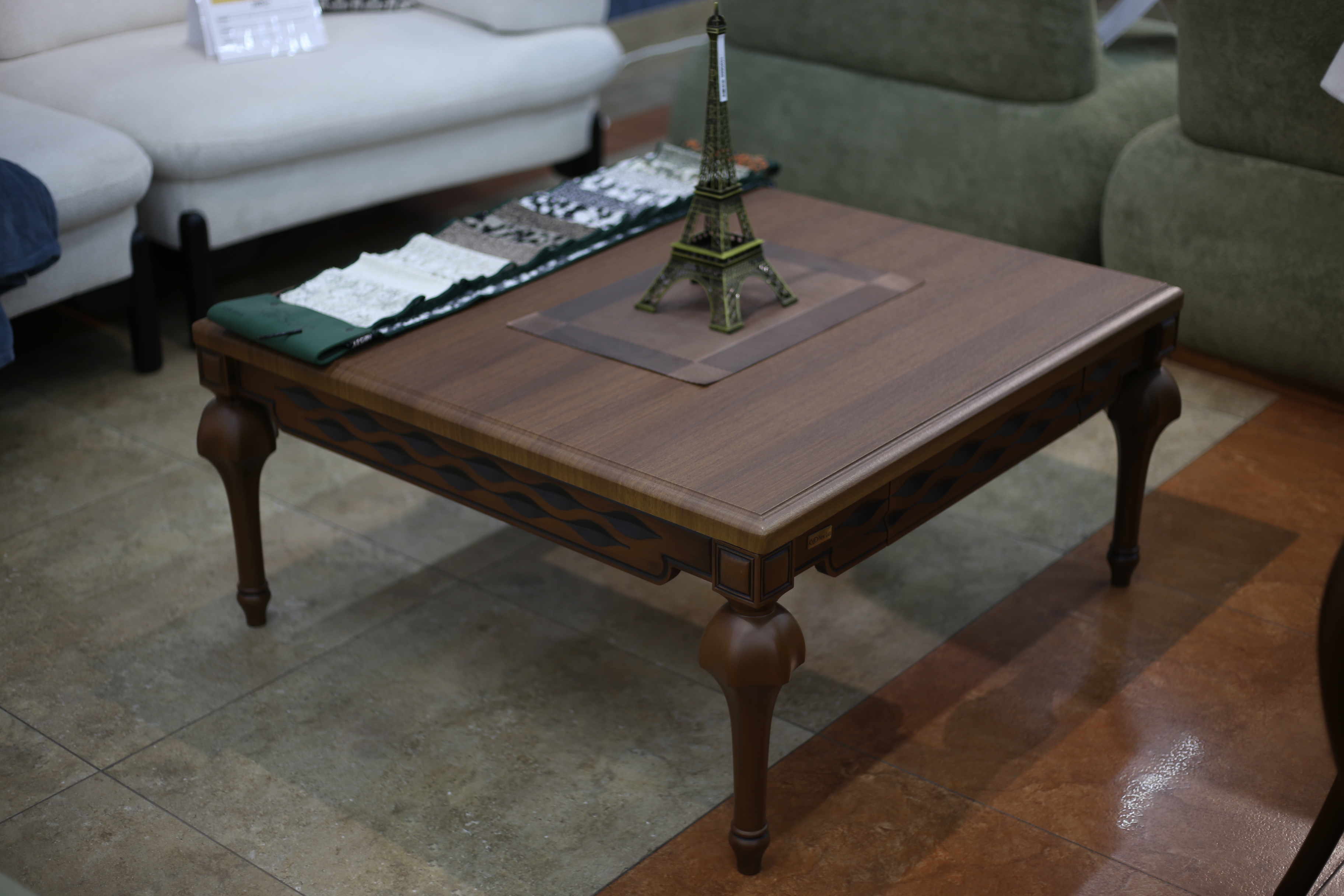 ყავის მაგიდა