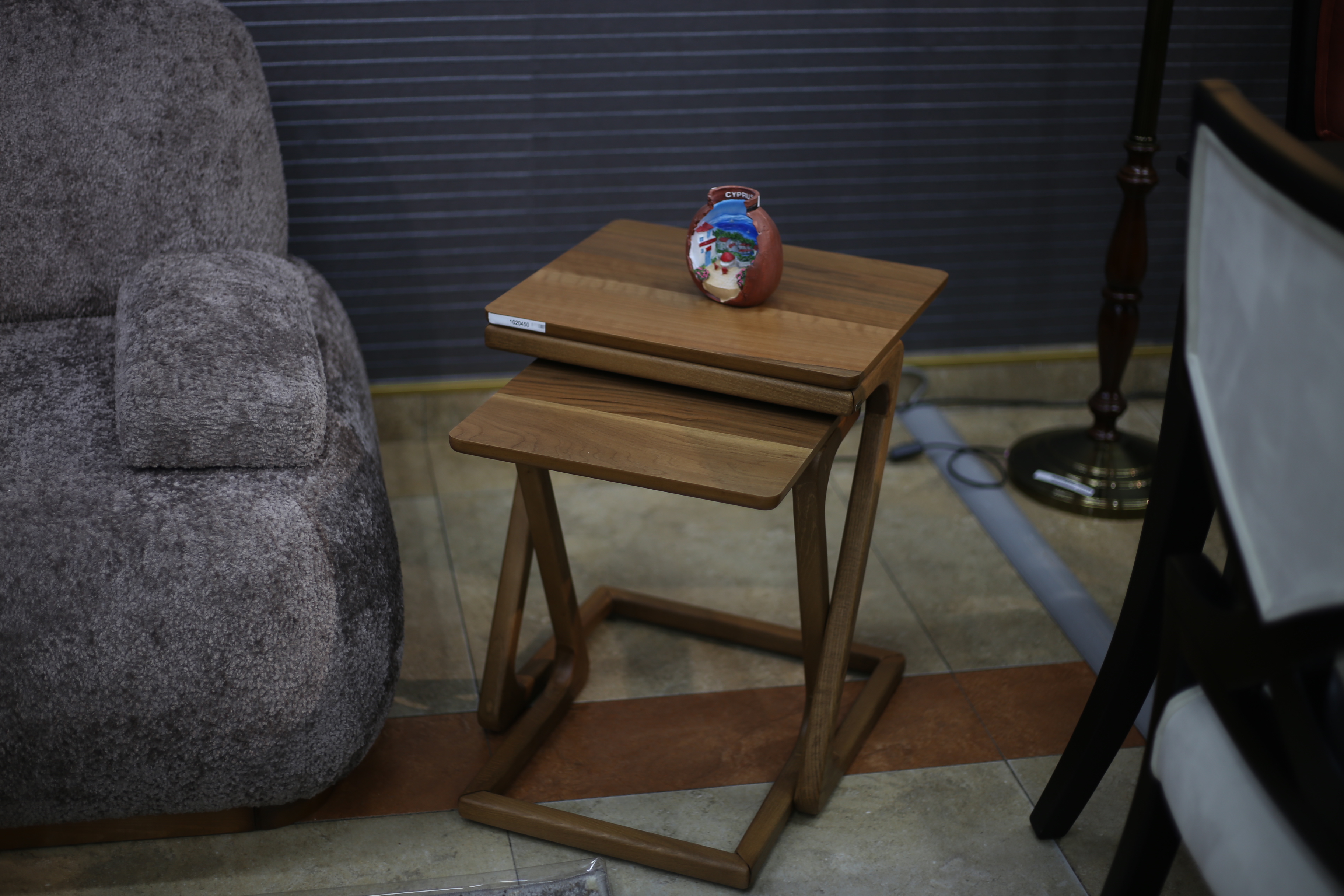 ყავის მაგიდა 2