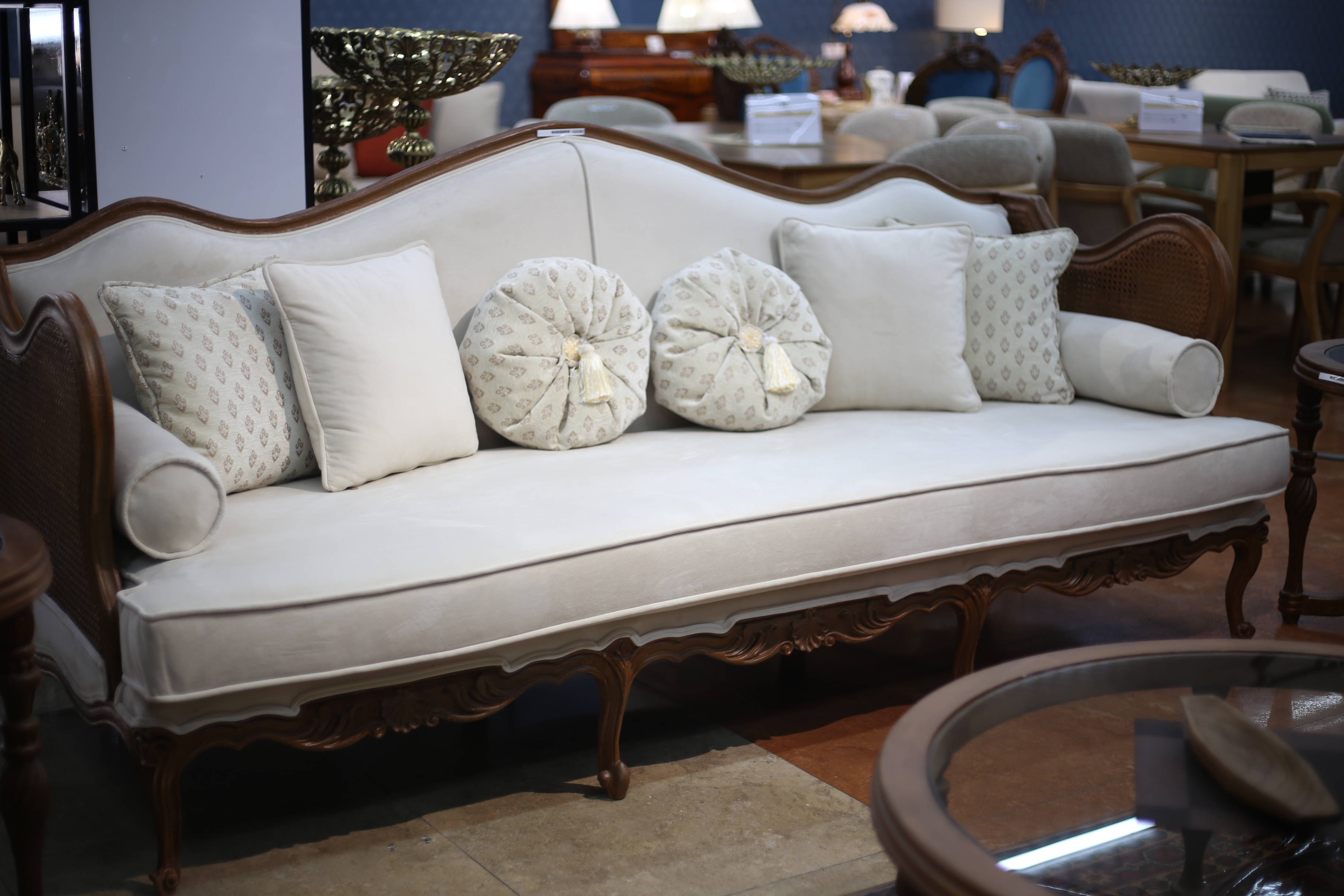 მისაღები ოთახის დივნის კომპლექტი 4